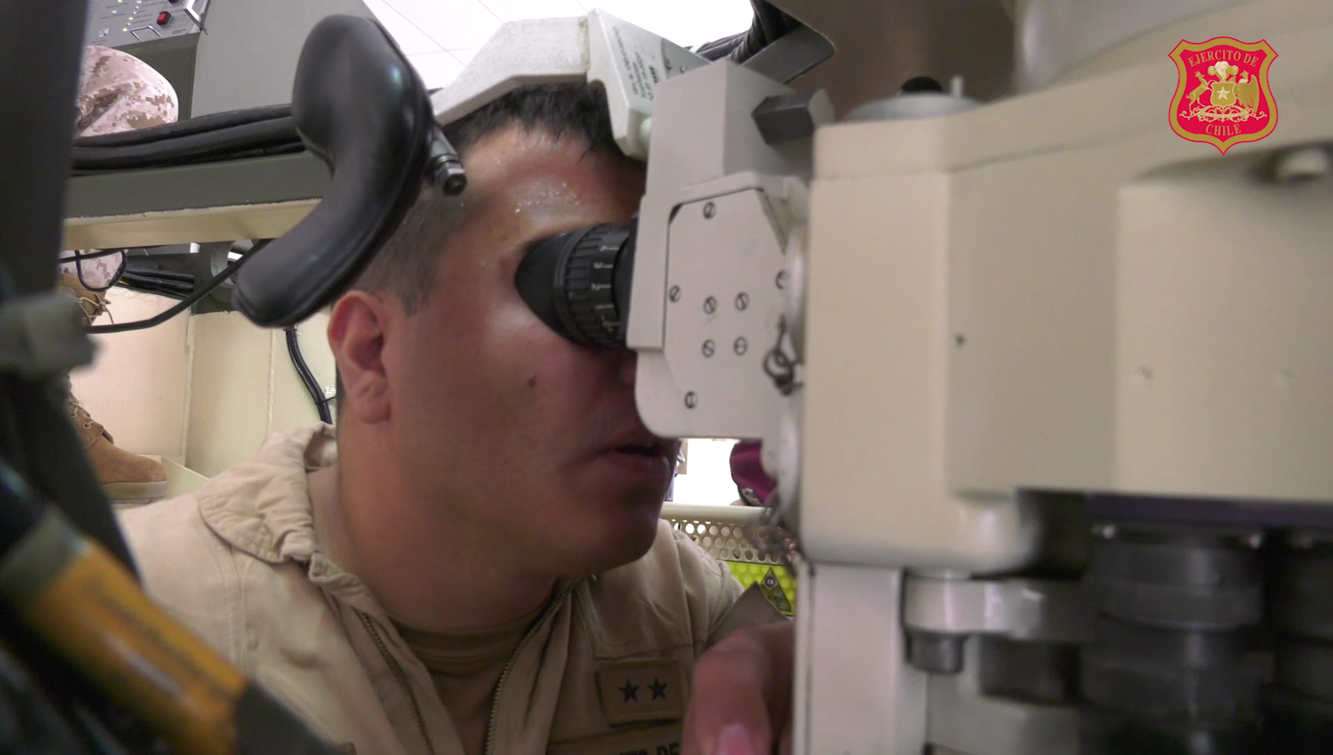 Tanquista durante una prueba de simulación